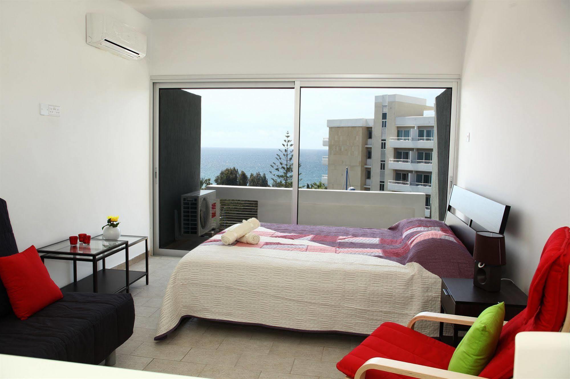 Anemos Apartments Limassol Luaran gambar