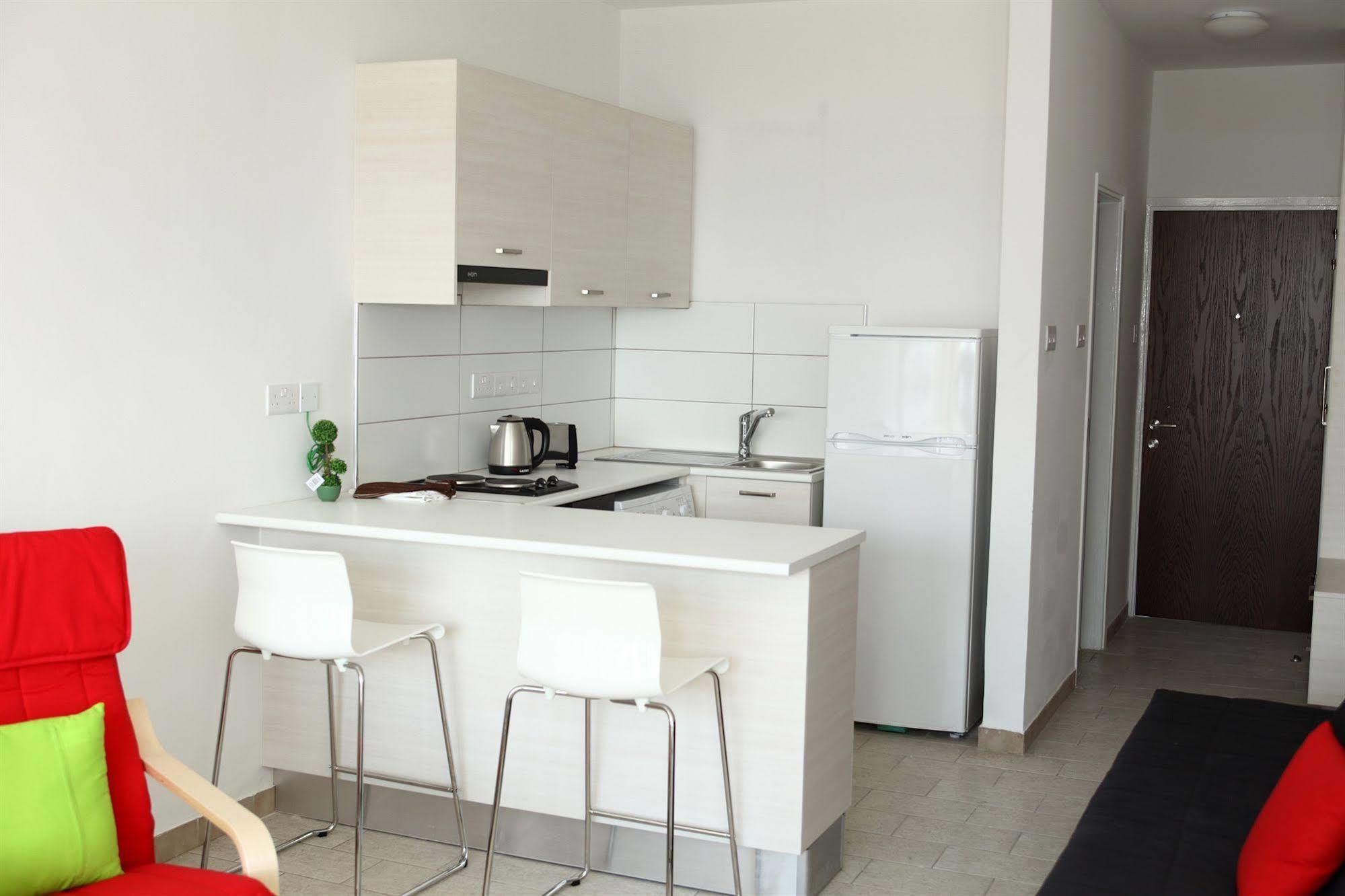 Anemos Apartments Limassol Luaran gambar