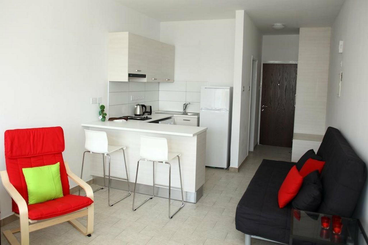 Anemos Apartments Limassol Luaran gambar
